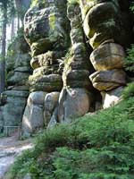 Blue gully trail through Teplice Rocks