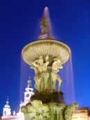 Samson fountain at night
