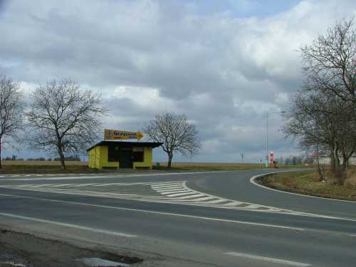 Bustehrad turnoff on the Prague to Kladno road